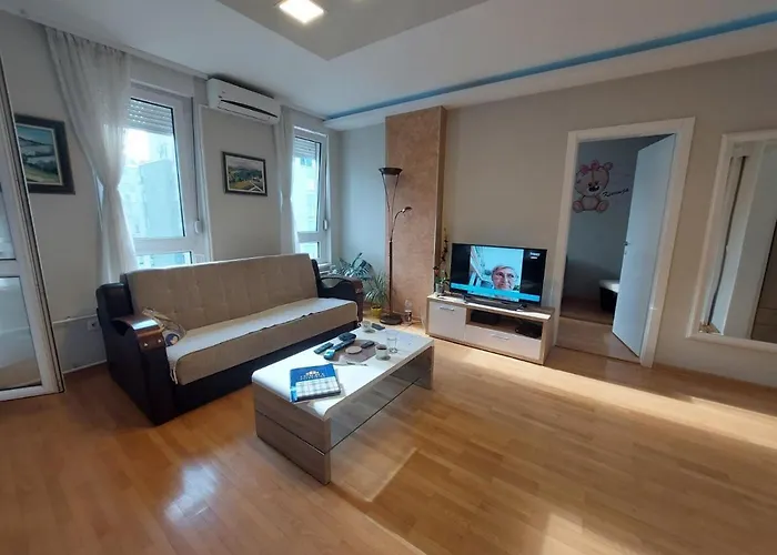 Xenia Apartments